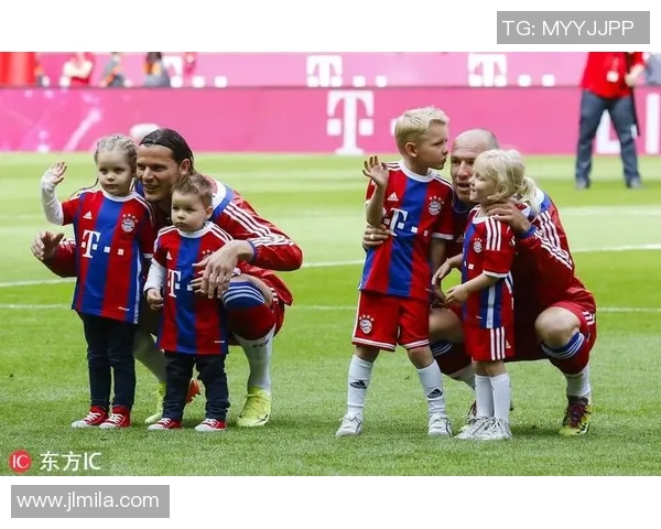 足球明星背后的故事那些曾与他们亲密接触的人们